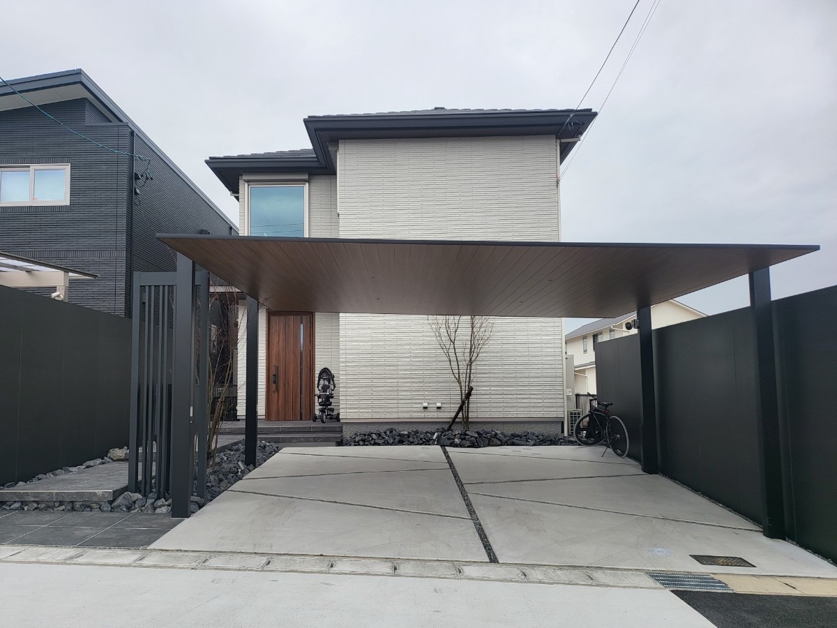 大屋根カーポート